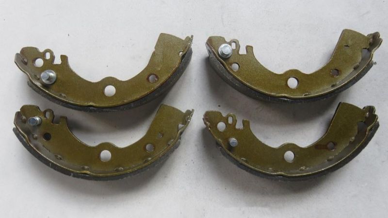 Auto Spare Parts Swift Brake Shoes for Toyota with ISO/Emark 04495-26240