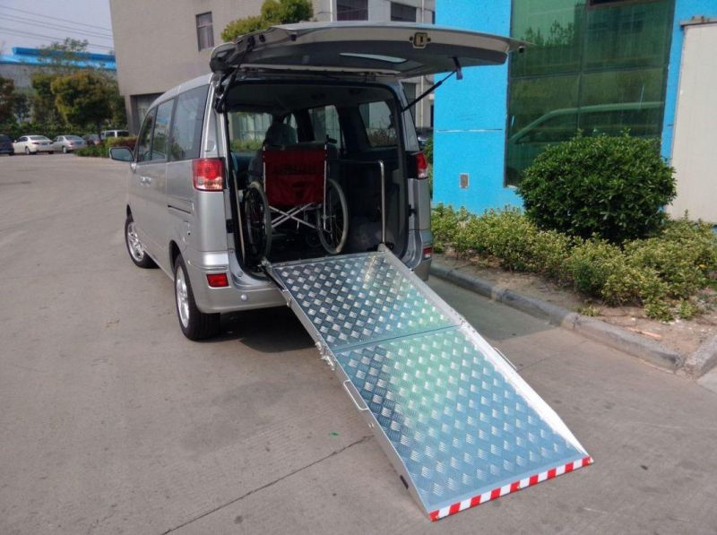 Bmwr-301 Folding Wheelchair Ramp for Van Back Door