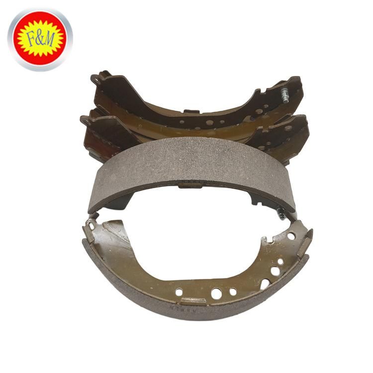 Auto Spare Parts OEM 04495-60070 Brake Shoe for Land Cruiser 200