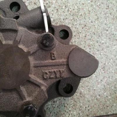 Sinotruk HOWO Gearbox Parts Oil Pump DC12j150t-830