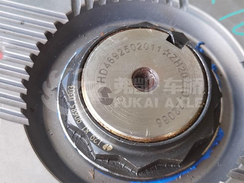 Hdz300 Middle Axle Main Reducer Assembly for Shacman Delong X3000 M3000 Truck Spare Parts Dcz163319324001