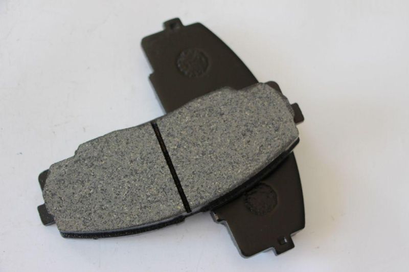 Top Quality Semi Metallic Car Front Brake Pad for Toyota