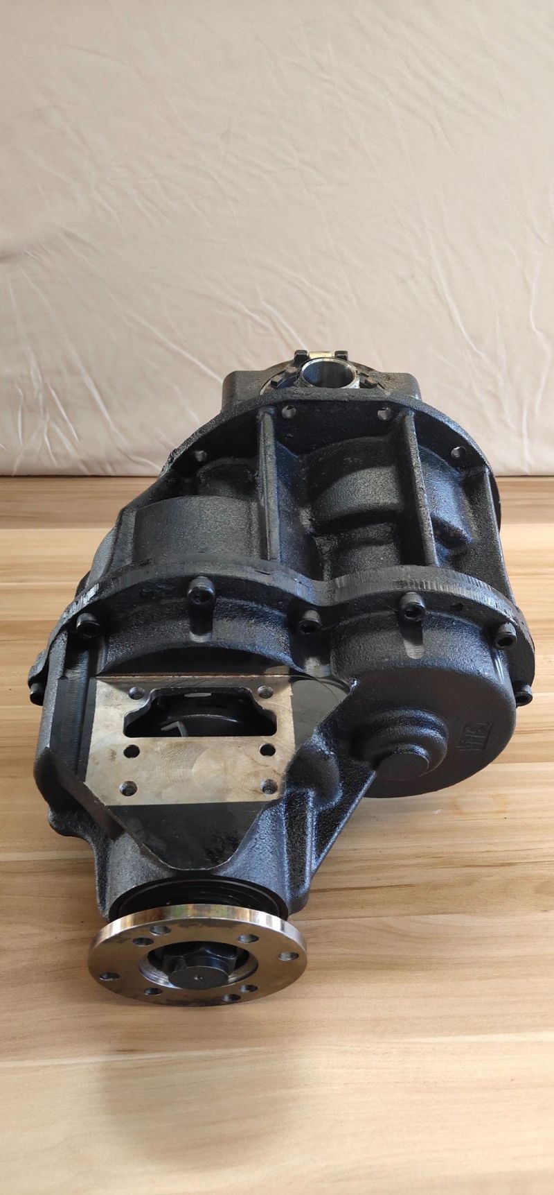 4X4 to 6X6 8X8 Offroad Vehicle Modification Conversion Final Reduction Transmission Pass-Through Centre Axle Auto Speed Final Reduction Assembly