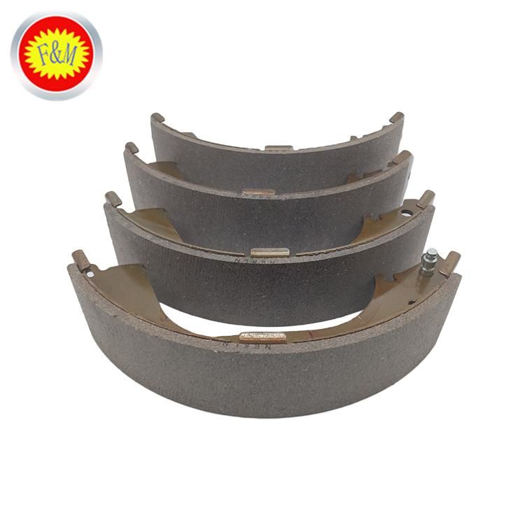 Auto Spare Parts OEM 04495-60070 Brake Shoe for Land Cruiser 200