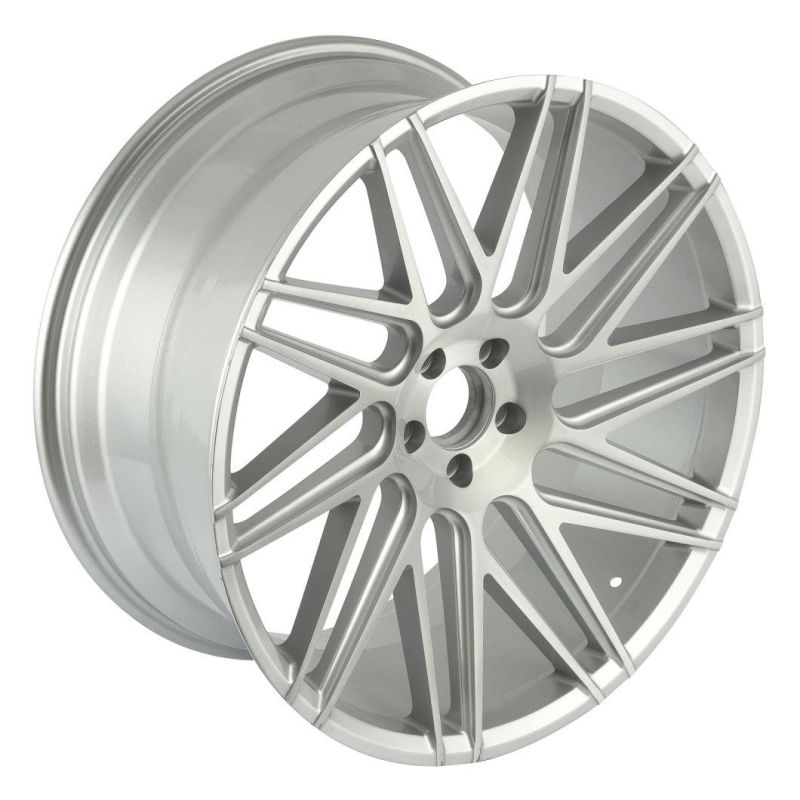 Staggered Size Alloy Wheel with Mesh Design