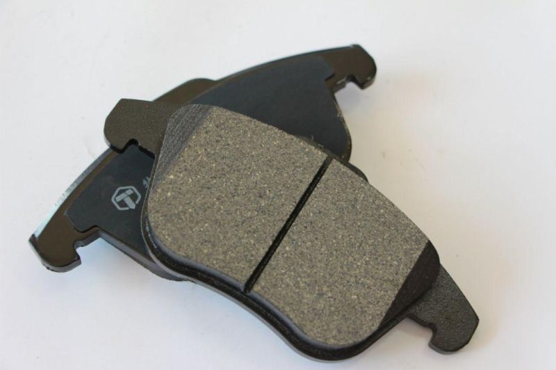 Top Quality Ceramics Car Front Brake Pad 0446535290 for Audi