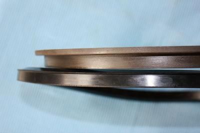 OEM Quality Floating Seal Hf0585L Used as Heavy Truck Parts
