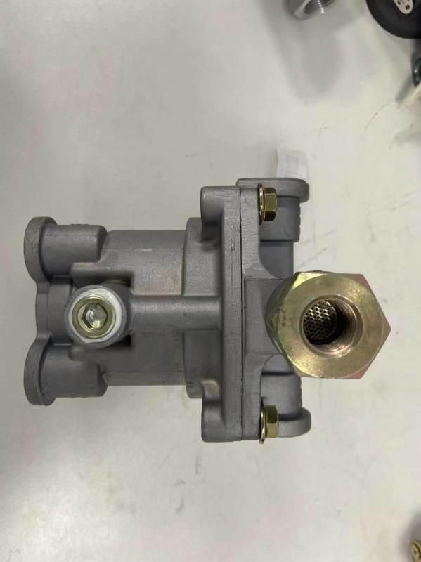 Truck Parts Relay Valve 110205