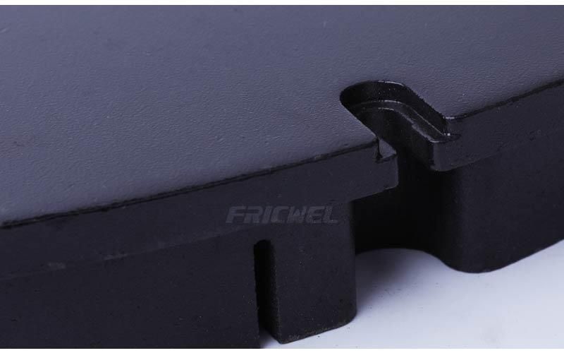 Auto Parts Ceramic / Semi Metal Brake Pad for Volvo Scania Renault Truck