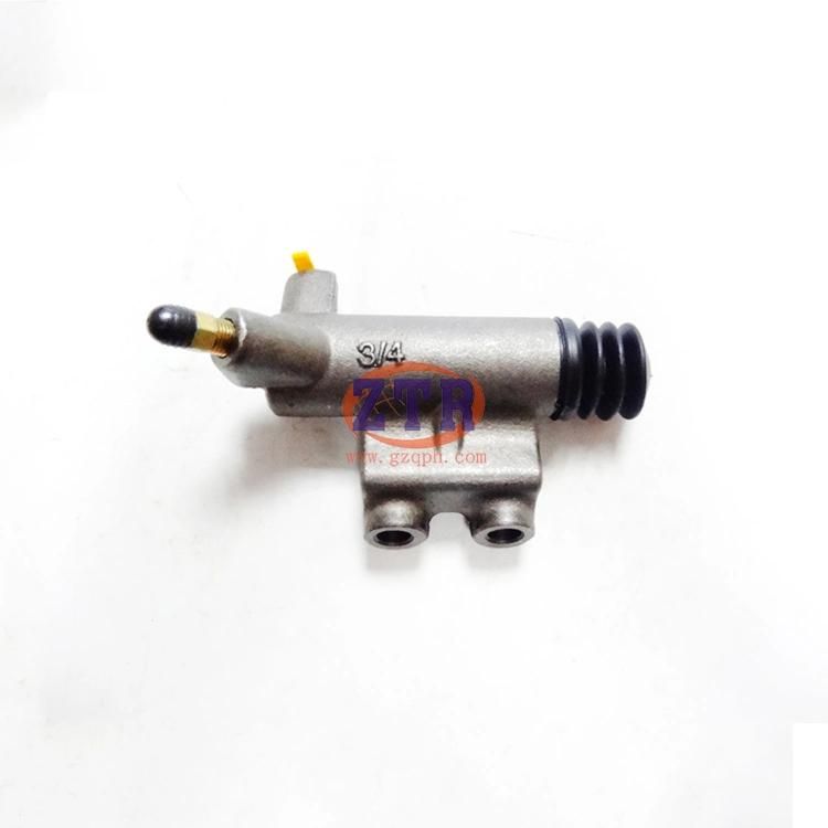Auto Parts Clutch Slave Cylinder for MR111585 L200 4D56