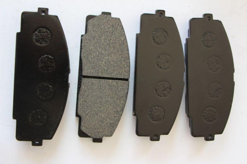 Top Quality Semi Metallic Car Front Brake Pad for Toyota