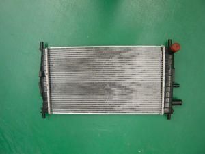 Aluminum Radiator for Ford Fiesta (95-) Fiesta Courier (96-) (DL-B154)